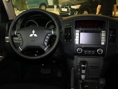 帕杰罗 2014款 3.0L 自动 豪华版 7座