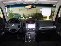 帕杰罗 2014款 3.0L 自动 豪华版 7座