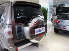 帕杰罗 2014款 3.0L 自动 豪华版 7座