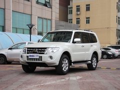 帕杰罗 2014款 3.0L 自动 豪华版 7座