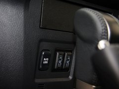 帕杰罗 2014款 3.0L 自动 豪华版 7座