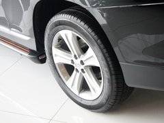汉兰达 2013款 2.7L 自动 两驱紫金版 7座