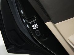 汉兰达 2013款 2.7L 自动 两驱紫金版 7座