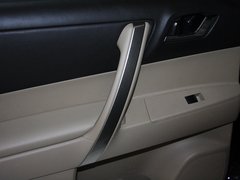 汉兰达 2013款 2.7L 自动 两驱紫金版 7座