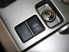 汉兰达 2013款 2.7L 自动 两驱紫金版 7座