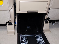 汉兰达 2013款 2.7L 自动 两驱紫金版 7座