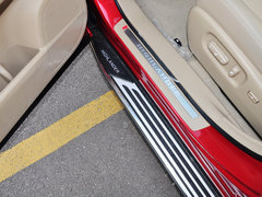 汉兰达 2013款 2.7L 自动 两驱紫金版 7座