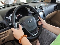 五菱宏光 2013款 S 1.5L 手动 豪华型
