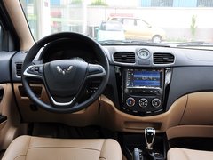 五菱宏光 2013款 S 1.5L 手动 豪华型