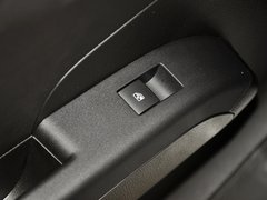 爱唯欧 2013款 三厢 1.6L 自动 风尚影音版