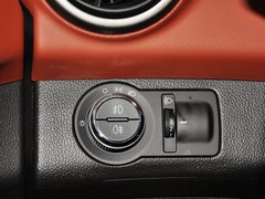 爱唯欧 2013款 三厢 1.6L 自动 风尚影音版