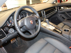 保时捷  3.0T 中控台左侧