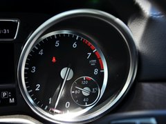 奔驰GL级 2013款 GL500 4.7T 自动 4MATIC 7座