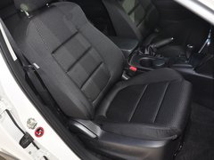 长安马自达  2.0L 自动 副驾驶席座椅45度特写
