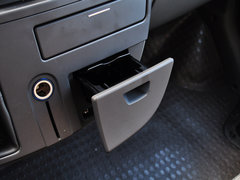 新途V80 2014款 傲运通 2.5L 手动 短轴中顶