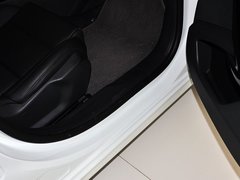 标致508L 2013款 2.0L 自动 天窗经典2周年纪念版