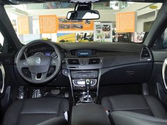 雷诺  2.5L 自动 中控台整体