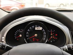 东风悦达起亚  GLS 2.0L 自动 方向盘后方仪表盘