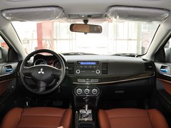 东南三菱  1.8L CVT 中控台整体