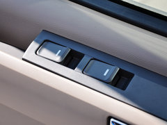 新途V80 2014款 2.5T 手动 商杰版长轴中顶