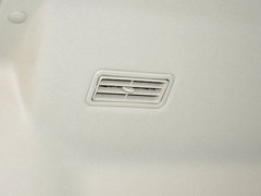 新途V80 2014款 2.5T 手动 商杰版长轴中顶
