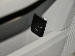 奔驰E级 2014款 E260L 1.8T 自动 运动轿车