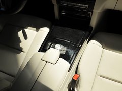 奔驰E级 2014款 E260L 1.8T 自动 运动轿车