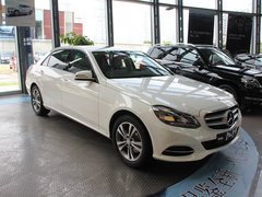 北京奔驰  E260L 车辆右侧45度角