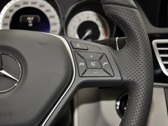 北京奔驰  E260L 方向盘右侧