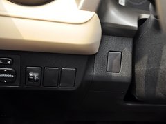 RAV4荣放 2014款 2.0L CVT 两驱都市版 5座