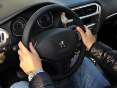 标致301 2014款 1.6L 自动 豪华版