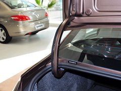 标致301 2014款 1.6L 自动 尊贵版