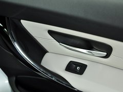 宝马3系 2013款 316i 1.6T 运动设计套装版