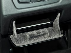 宝马3系 2013款 316i 1.6T 运动设计套装版