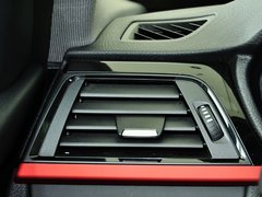 宝马3系 2013款 316i 1.6T 运动设计套装版