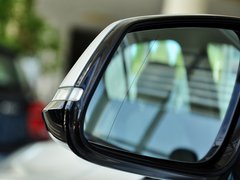 宝马3系 2013款 316i 1.6T 运动设计套装版