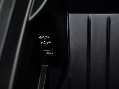 宝马5系GT 2014款 535i 3.0T AT 设计套装型