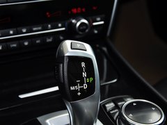 宝马5系GT 2014款 535i 3.0T AT 设计套装型