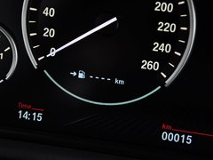 宝马5系GT 2014款 535i 3.0T AT 设计套装型