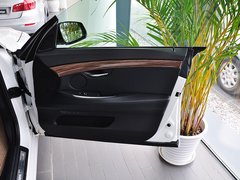 宝马5系GT 2014款 535i 3.0T AT 设计套装型