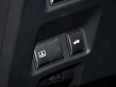 英菲尼迪Q70 2013款 2.5L 自动 舒适版