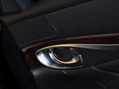 英菲尼迪Q70 2013款 2.5L 自动 雅致版