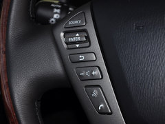 英菲尼迪QX80 2013款 5.6L 自动 4WD 7座