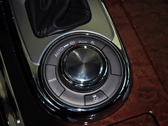 英菲尼迪QX80 2013款 5.6L 自动 4WD 7座