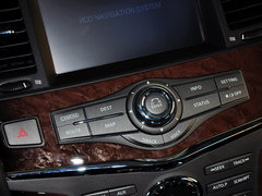 英菲尼迪QX80 2013款 5.6L 自动 4WD 7座