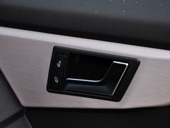 奔驰GLK 2013款 GLK300 3.0L 自动 四驱动感天窗型 5座