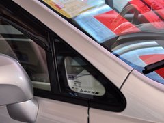 启辰D50 2013款 1.6L 手动 北斗导航版