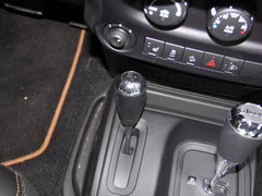 牧马人 2014款 3.6L 龙腾典藏版 5座