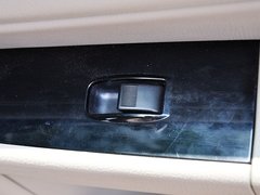 奔腾B50 2013款 1.8L 自动 尊贵型