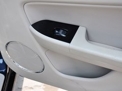 奔腾B50 2013款 1.8L 自动 尊贵型